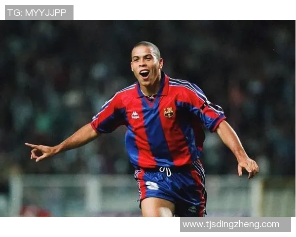 退役足球明星名字大全及其辉煌成就回顾与影响力分析